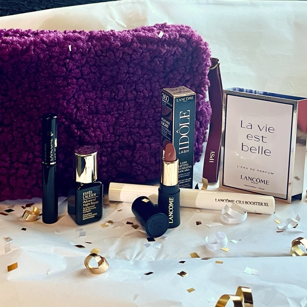 💖 Host Pick 💖 Lancôme
LOOK at all of this! (ea page has more!)
Cosmetics Bundle - Picture 6 of 8